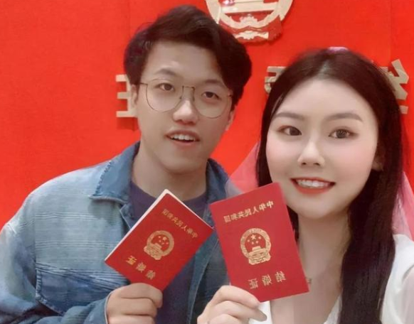 cp感很强的昵称，一眼就觉得是两口子的昵称合集